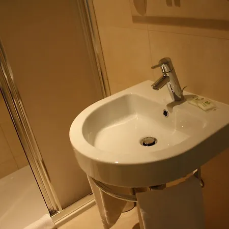 Invilladiserio Hotel Villa di Serio