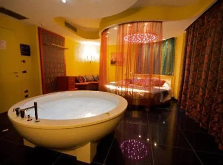 Invilladiserio Hotel Villa di Serio